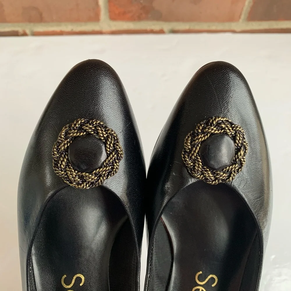New Vintage Selby black leather kitten heel pump